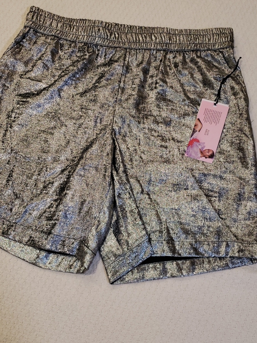 Metallic Silver Women’s Pull-On Shorts, Size Meduim